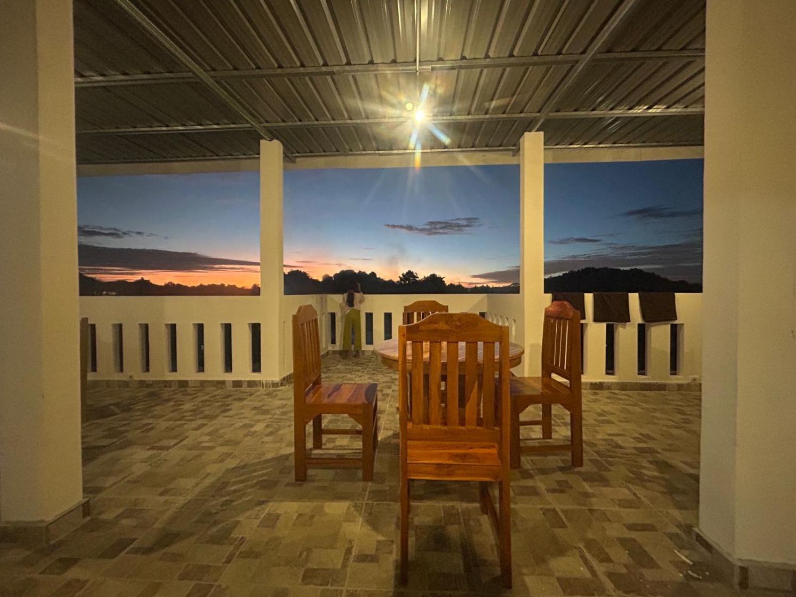 Four-G Home Stay & Komodo Tour Labuan Bajo Bagian luar foto