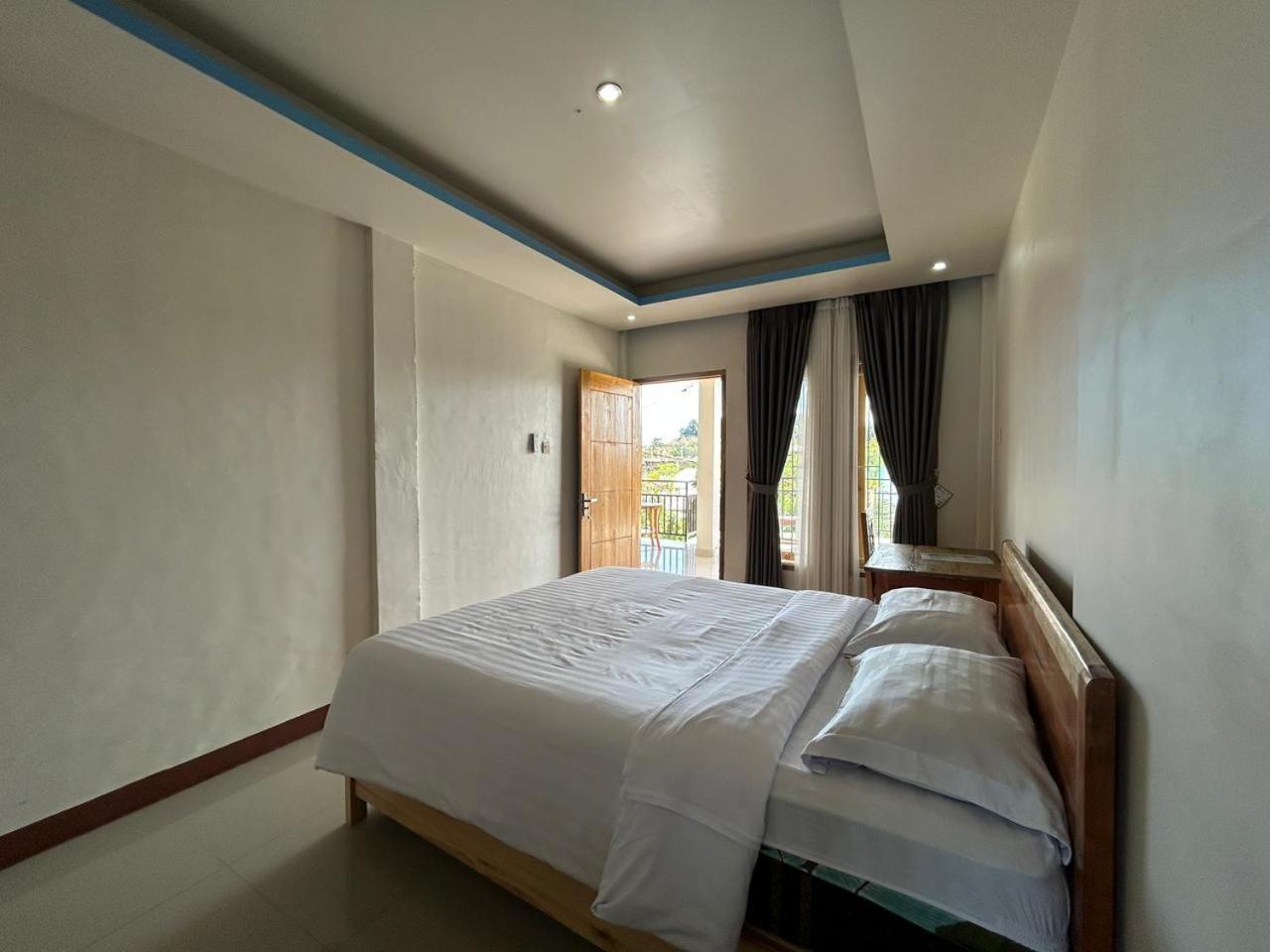 Four-G Home Stay & Komodo Tour Labuan Bajo Bagian luar foto